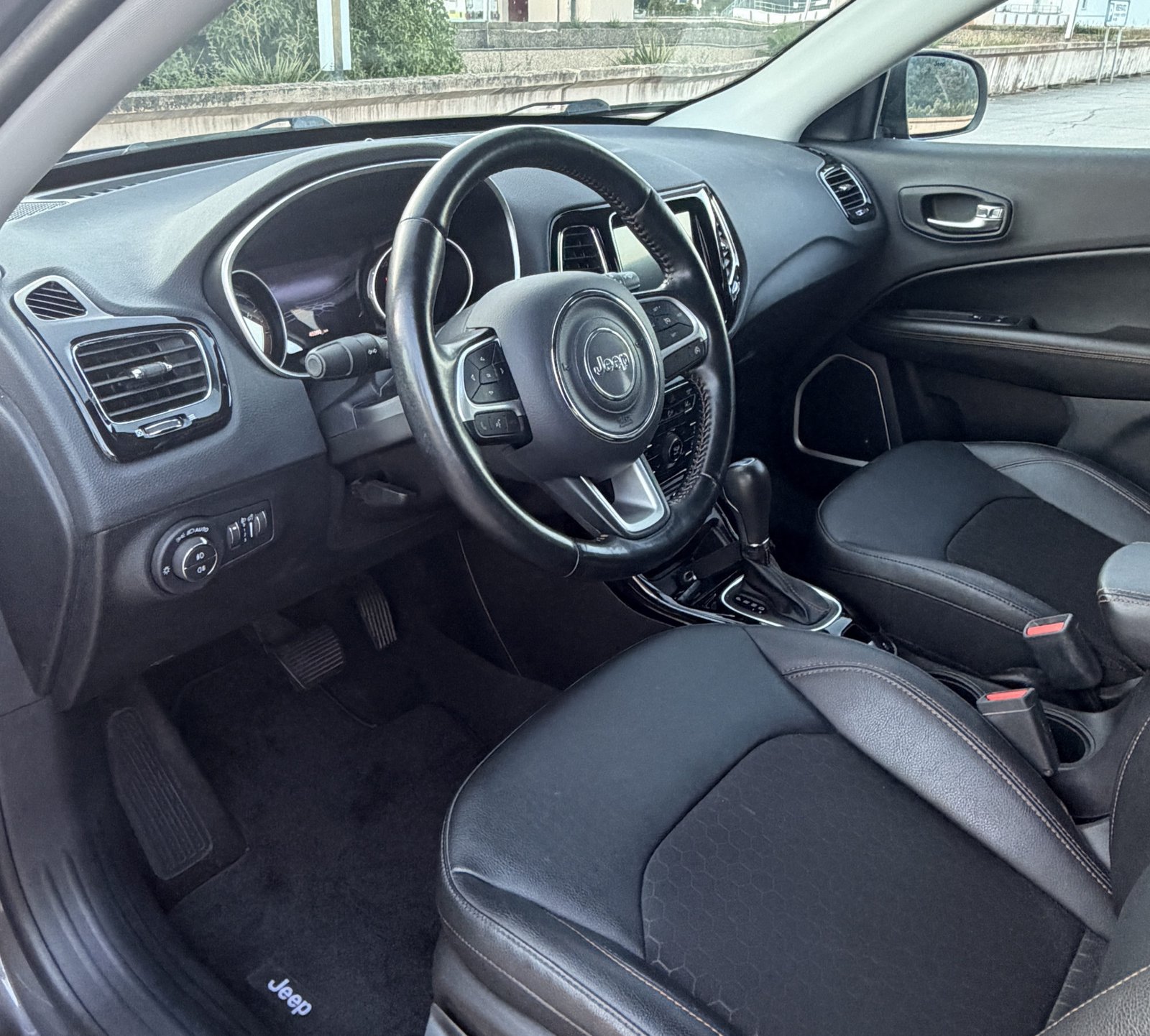Jeep Compass 4x2 1.3 Turbo Limited DKG - foto 4