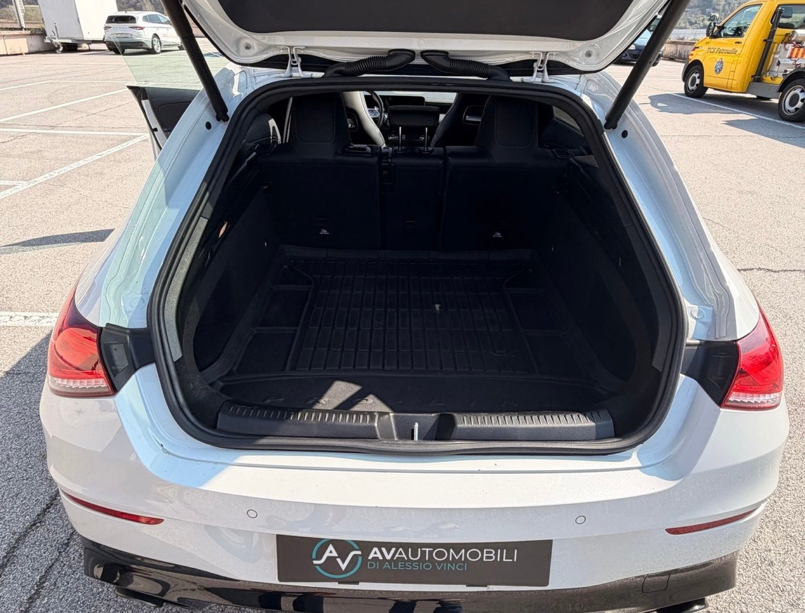 MERCEDES-BENZ CLA Shooting Brake 35 AMG 4Matic 7G-DCT - foto 10