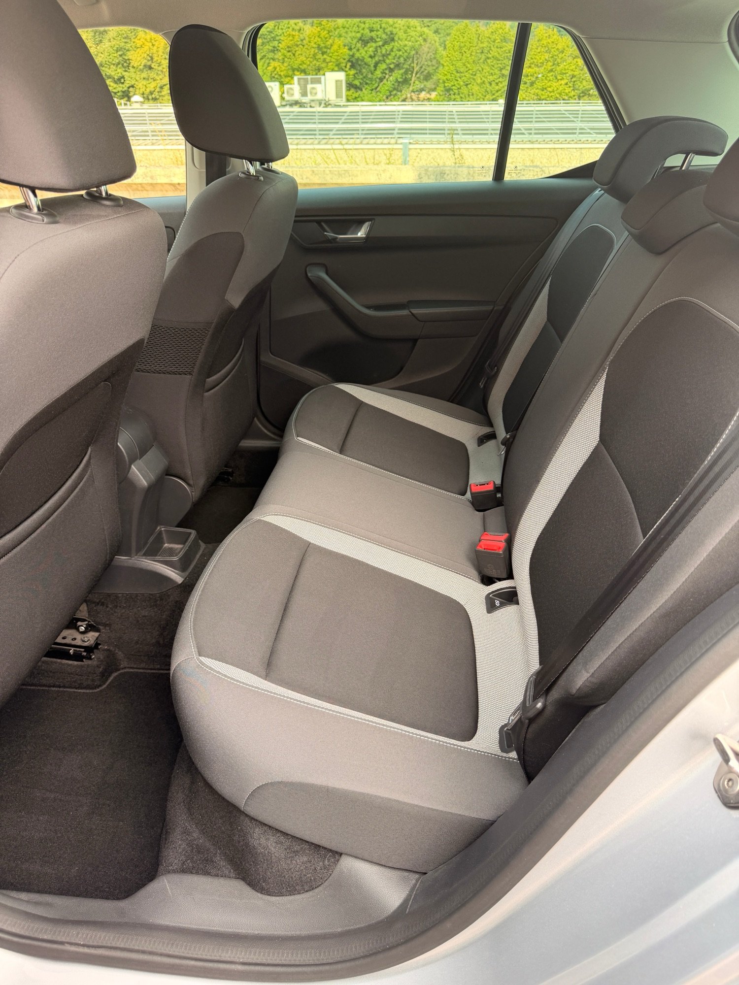 SKODA Fabia 1.0 TSI Ambition DSG - foto 14