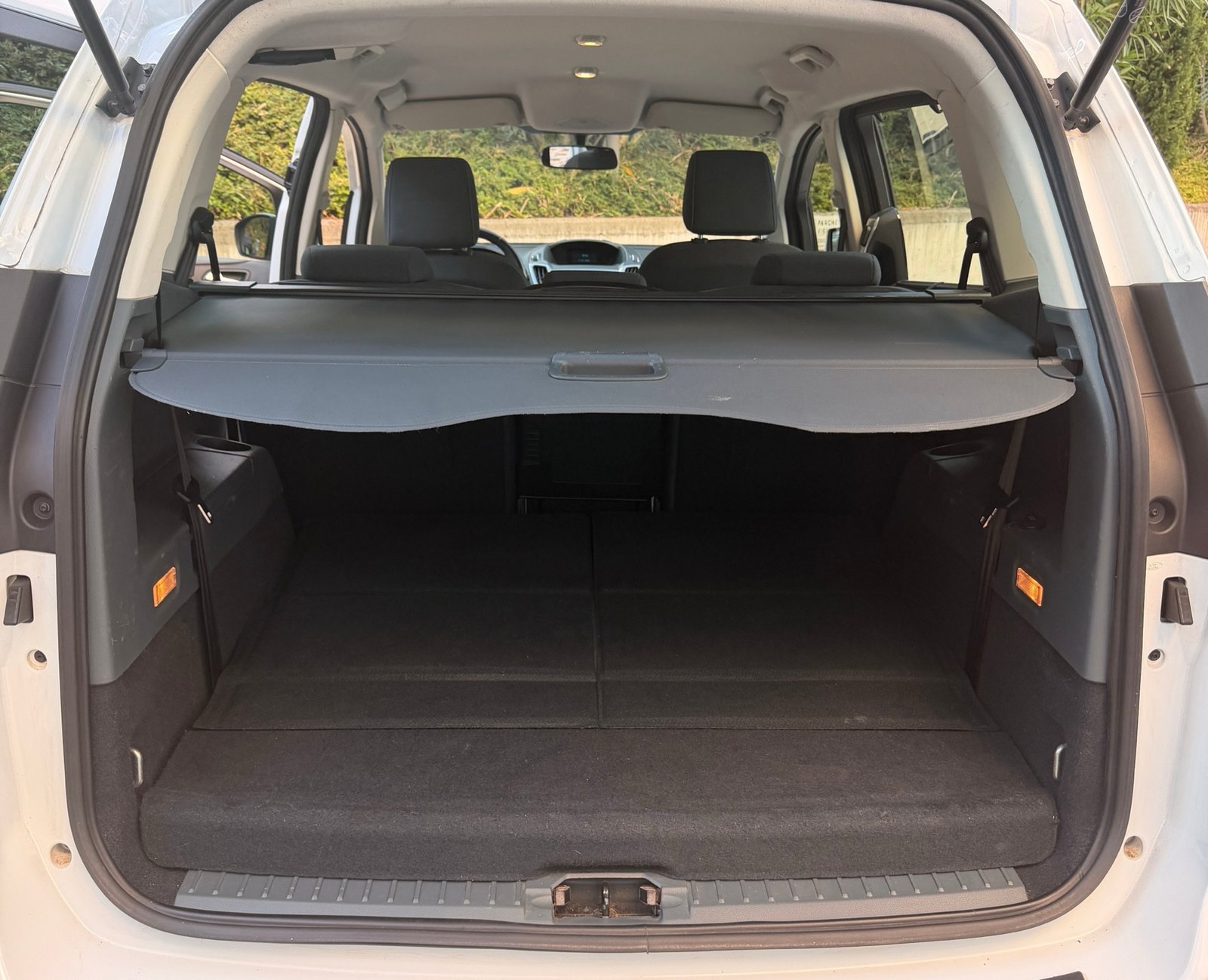 FORD Grand C-Max 1.6 TDCi Carving - foto 11