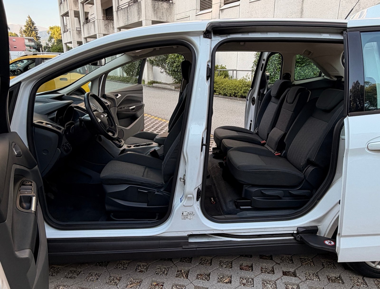 FORD Grand C-Max 1.6 TDCi Carving - foto 13