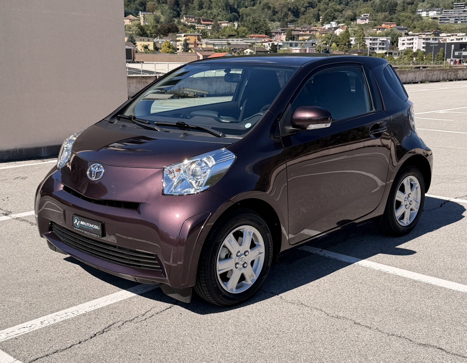 TOYOTA iQ2 1.0 VVT-i - vista principale