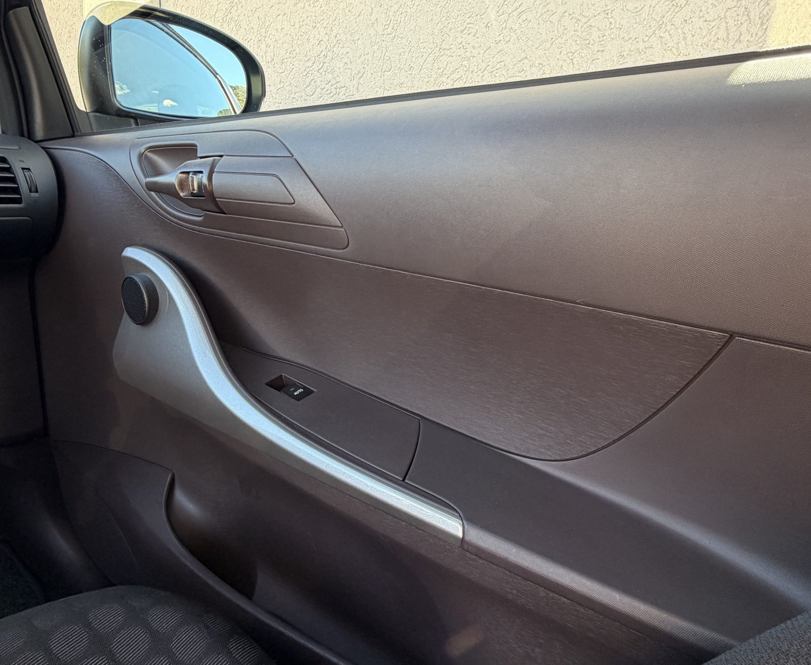 TOYOTA iQ2 1.0 VVT-i - galleria foto 6